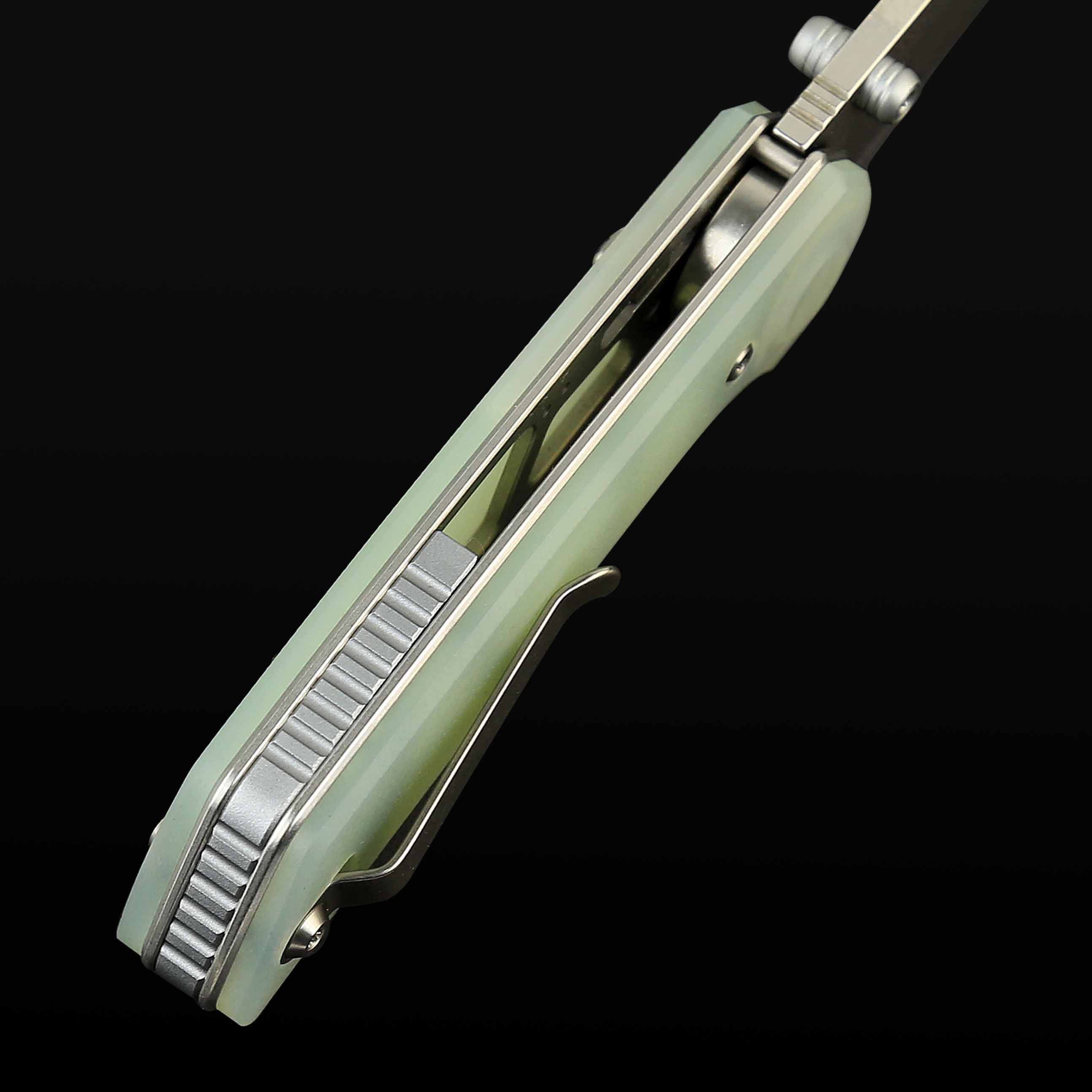 Knife handle